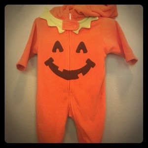 Carters Halloween hooded pumpkin sleeper. 0-3 mo